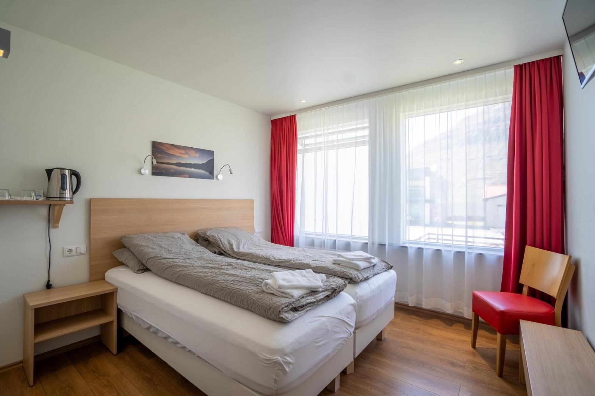 Hotel Eskifjoerthur Bagian luar foto