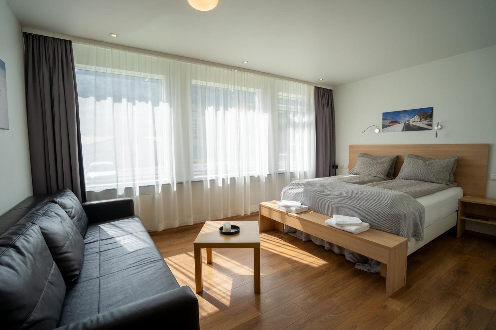 Hotel Eskifjoerthur Bagian luar foto