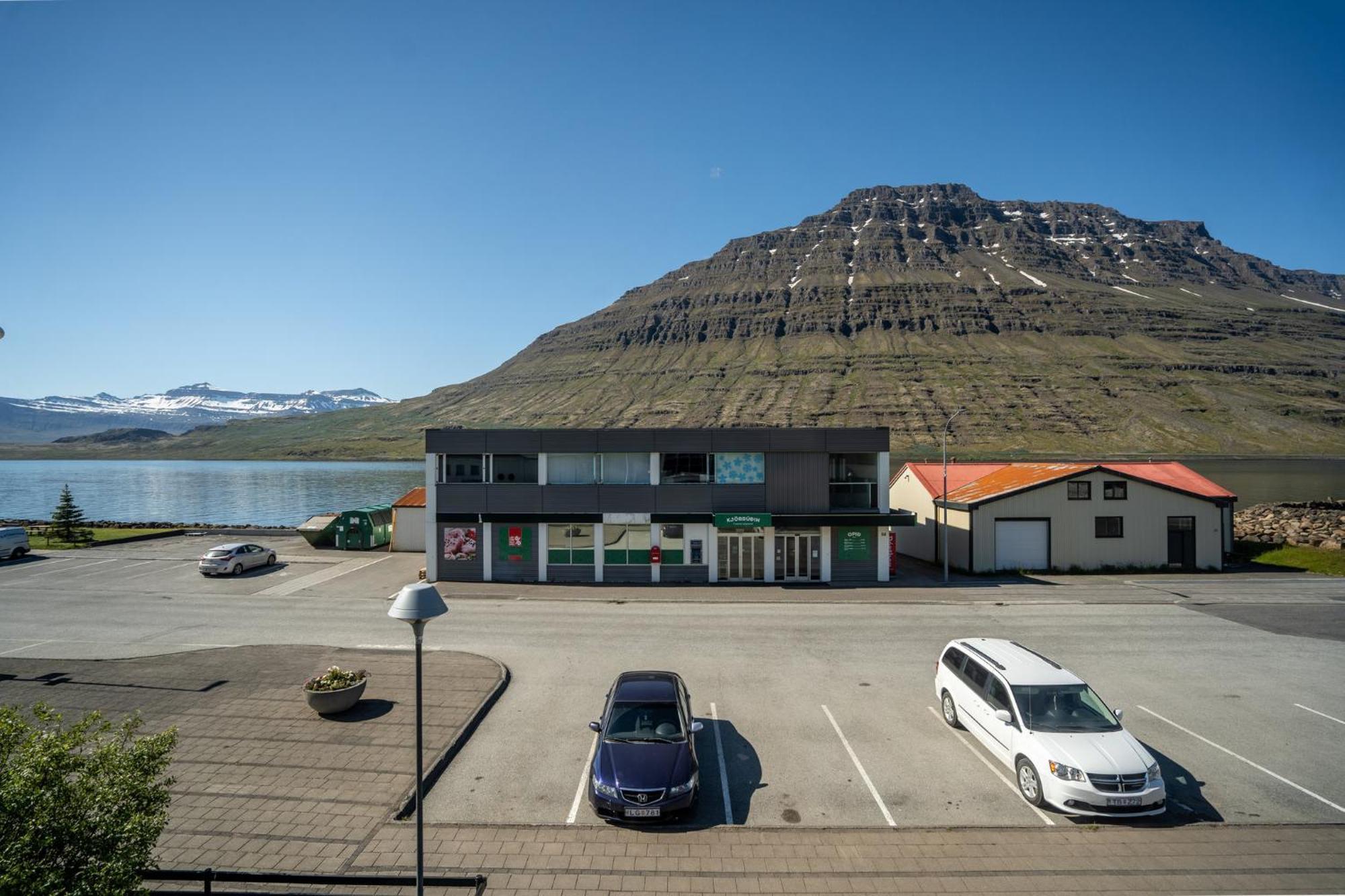 Hotel Eskifjoerthur Bagian luar foto