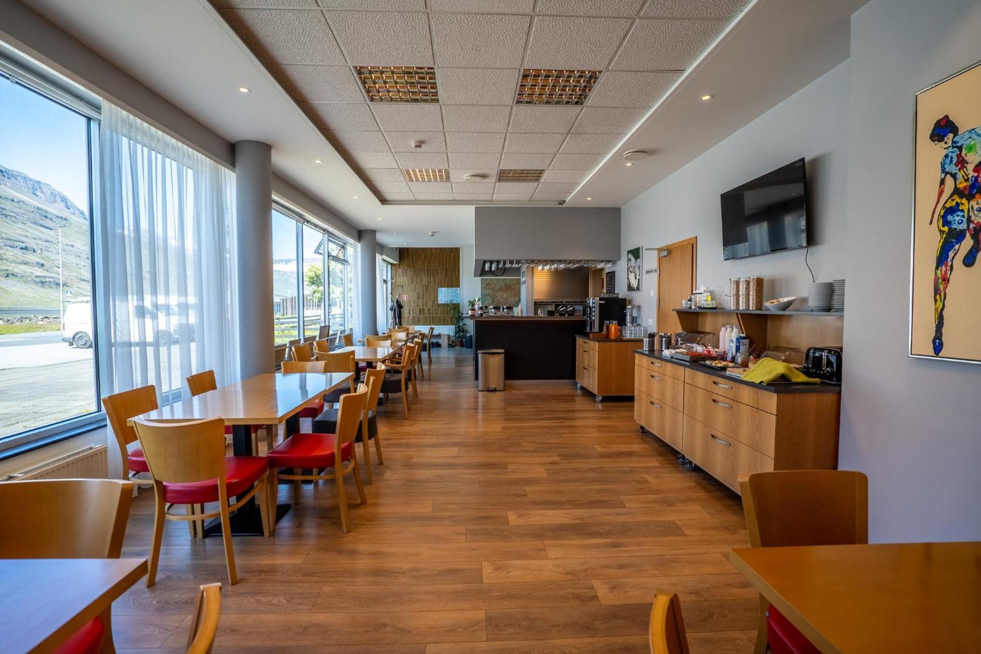 Hotel Eskifjoerthur Bagian luar foto