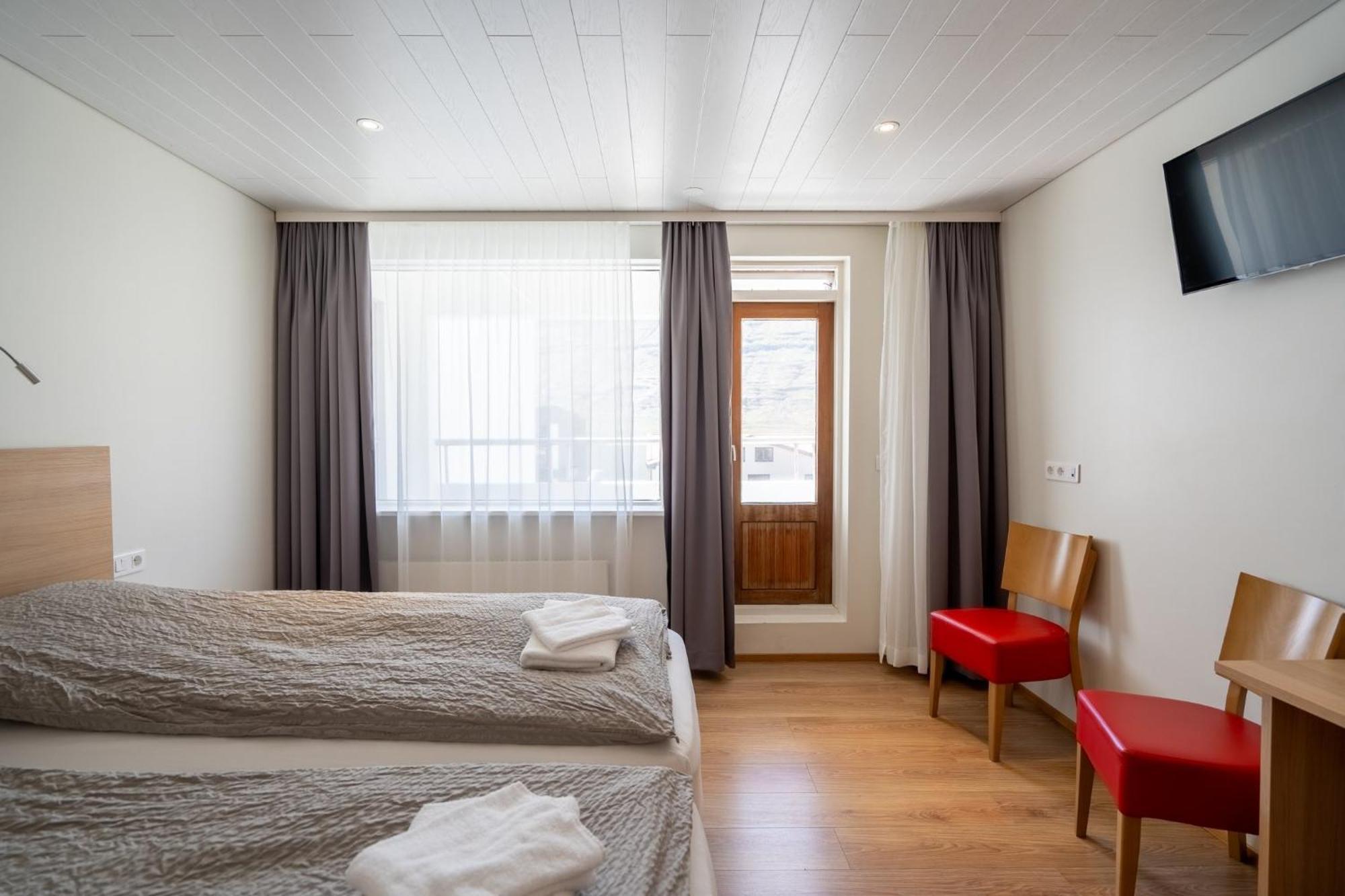 Hotel Eskifjoerthur Bagian luar foto