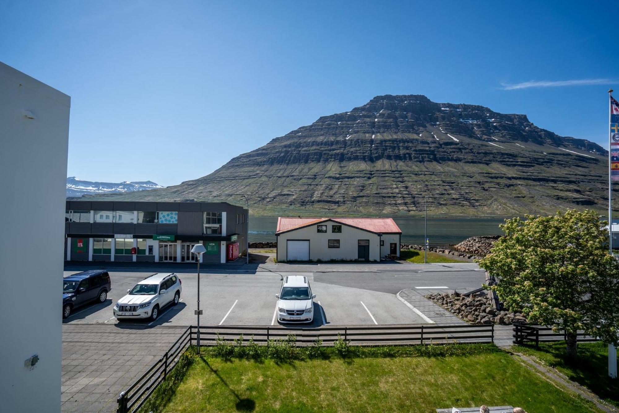Hotel Eskifjoerthur Bagian luar foto