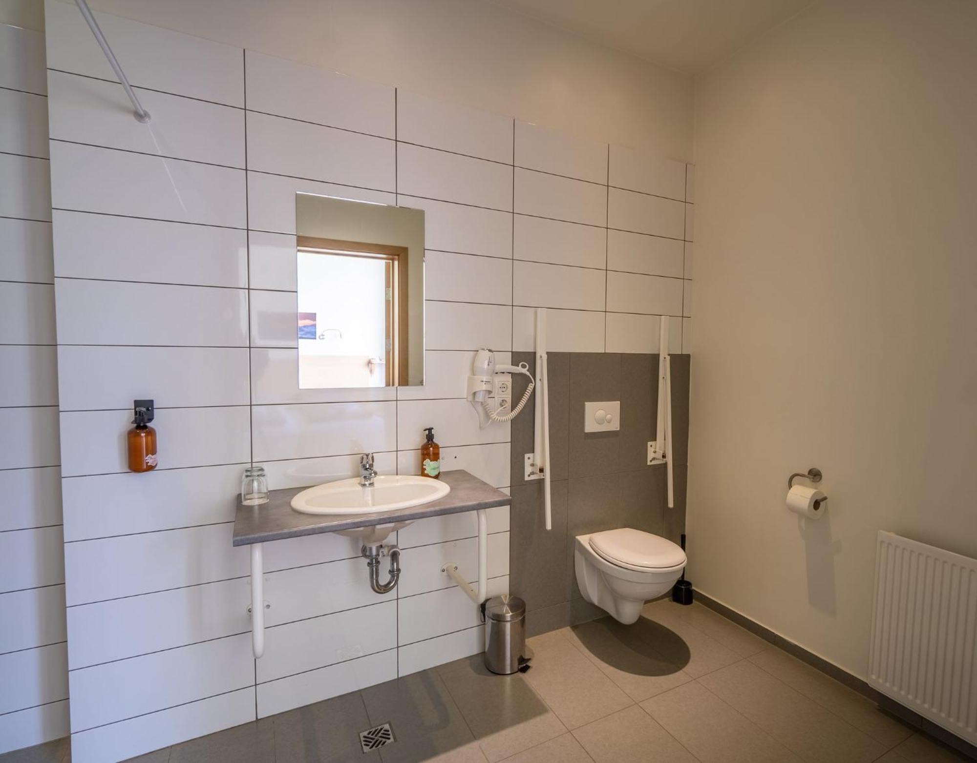 Hotel Eskifjoerthur Bagian luar foto