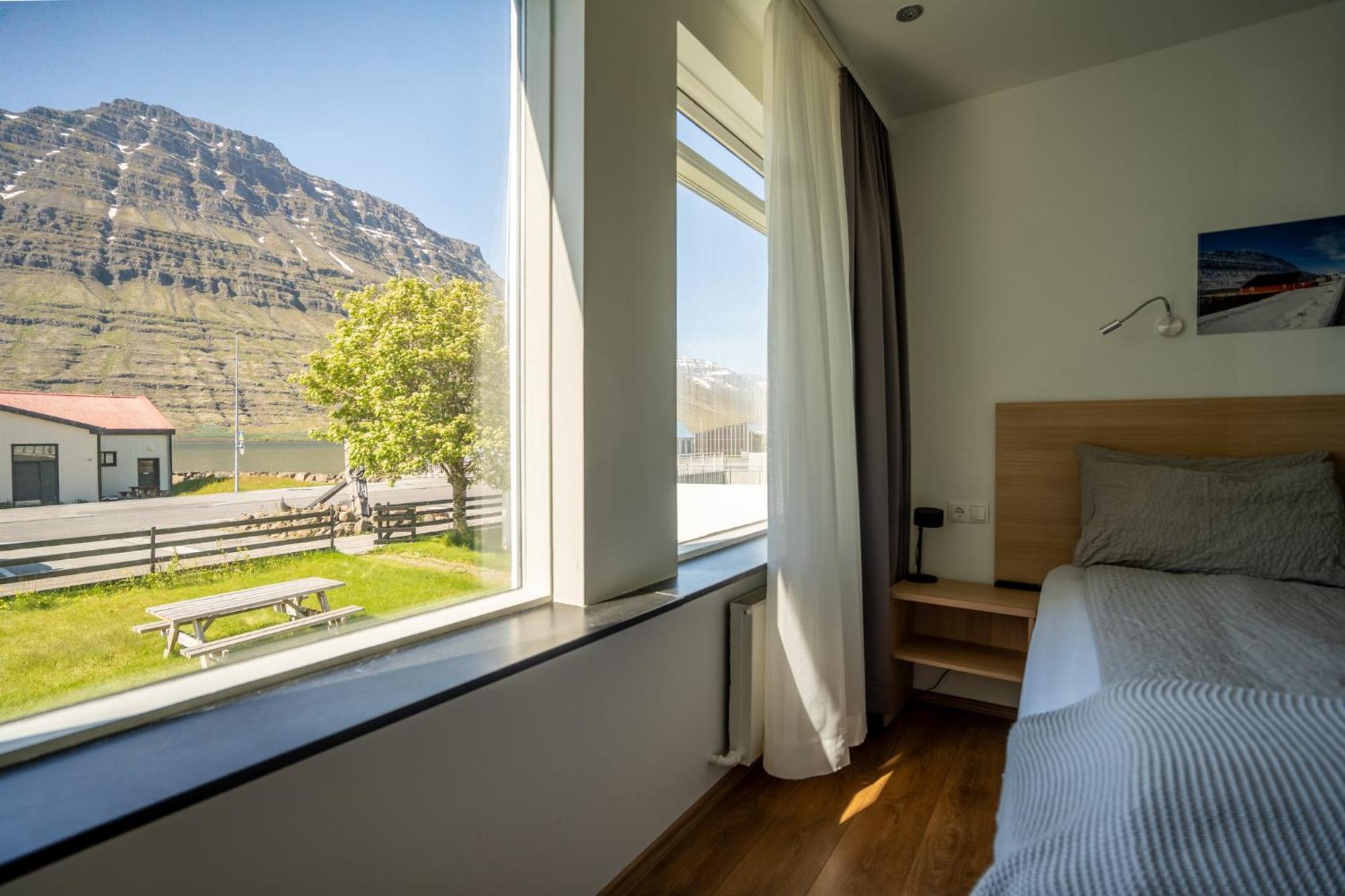 Hotel Eskifjoerthur Bagian luar foto