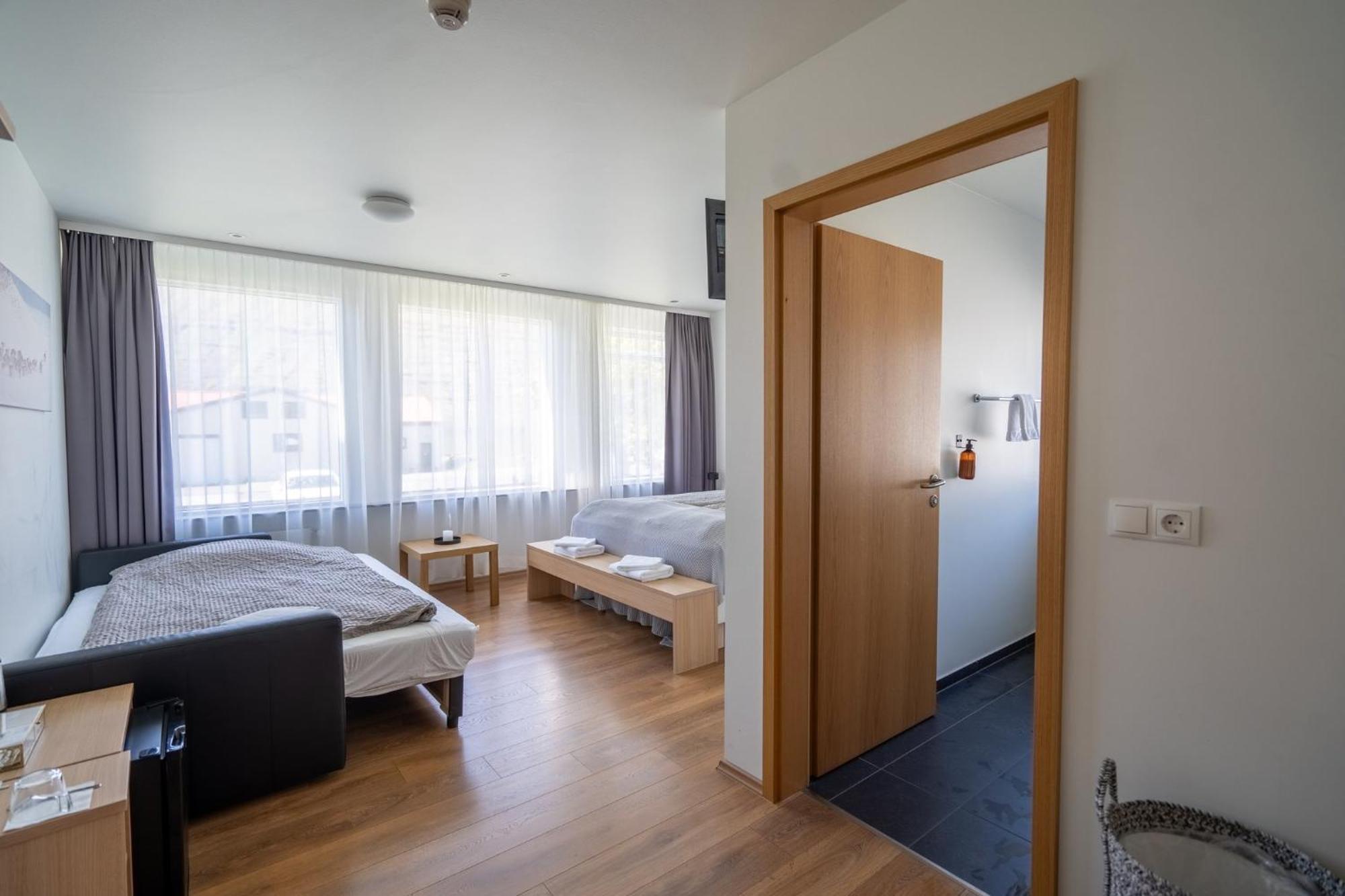 Hotel Eskifjoerthur Bagian luar foto
