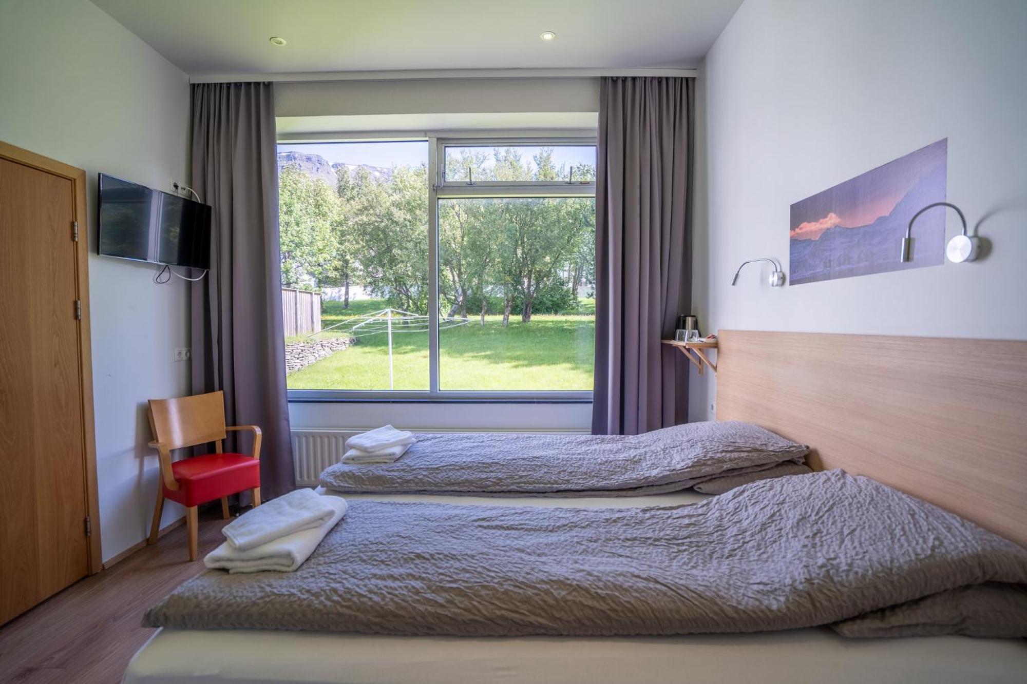 Hotel Eskifjoerthur Bagian luar foto