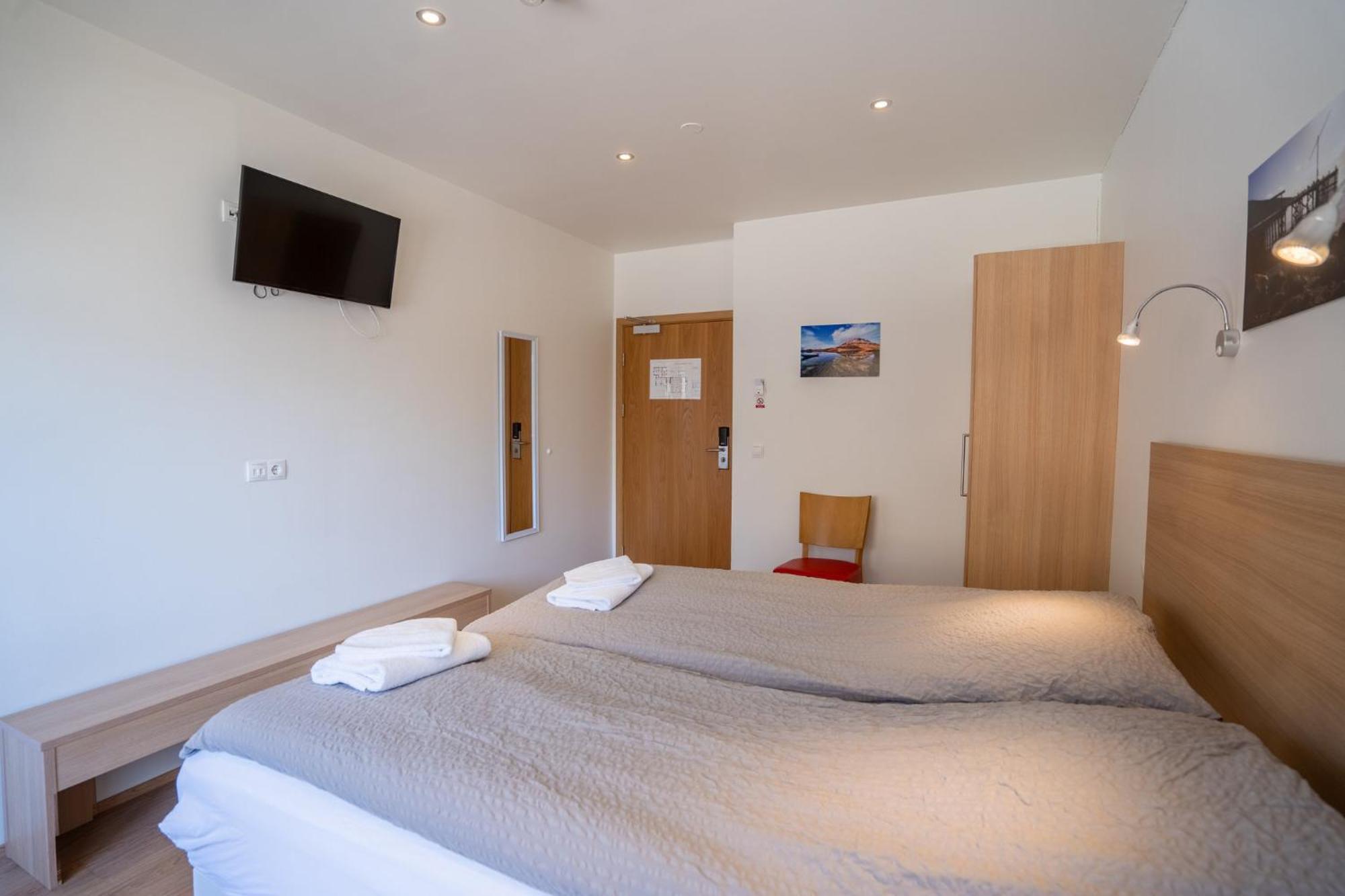 Hotel Eskifjoerthur Bagian luar foto