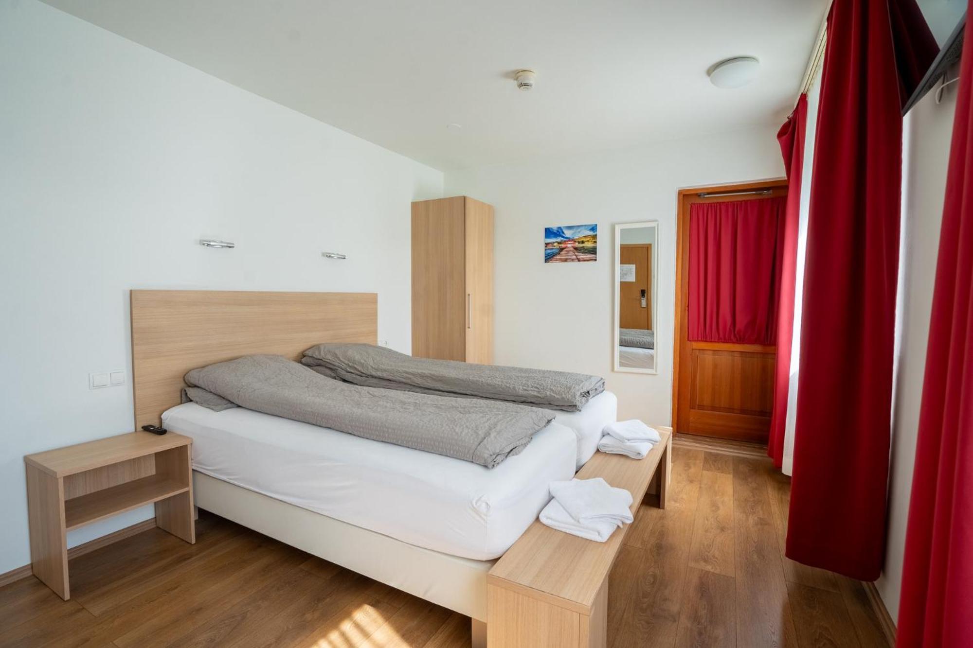 Hotel Eskifjoerthur Bagian luar foto