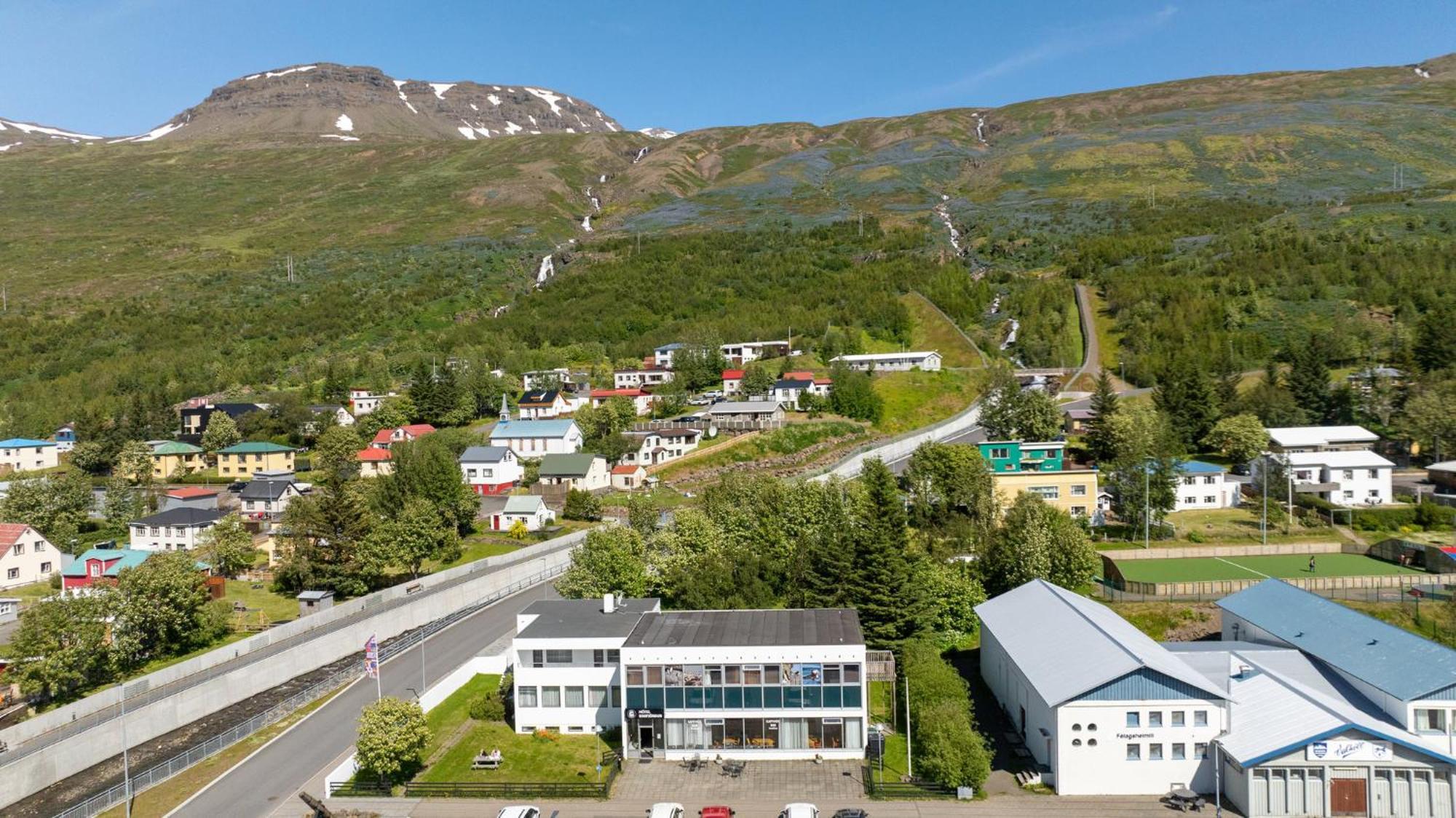 Hotel Eskifjoerthur Bagian luar foto